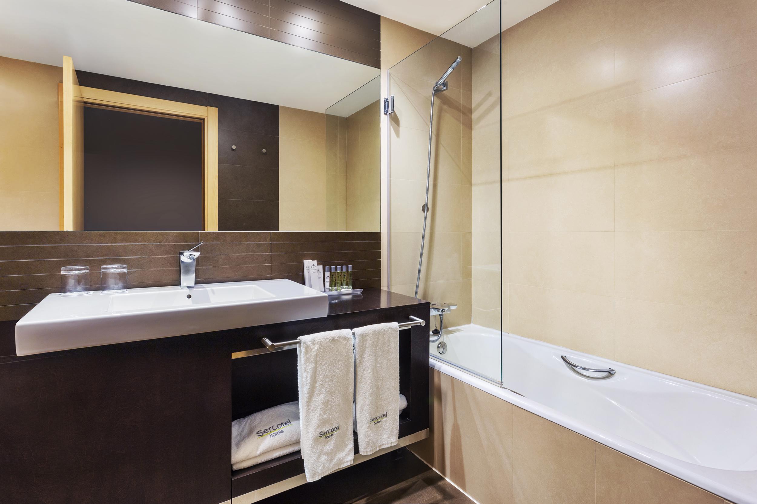 Hotel Sercotel Portales Logroño Kültér fotó