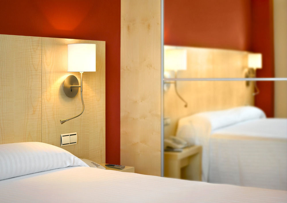 Hotel Sercotel Portales Logroño Kültér fotó